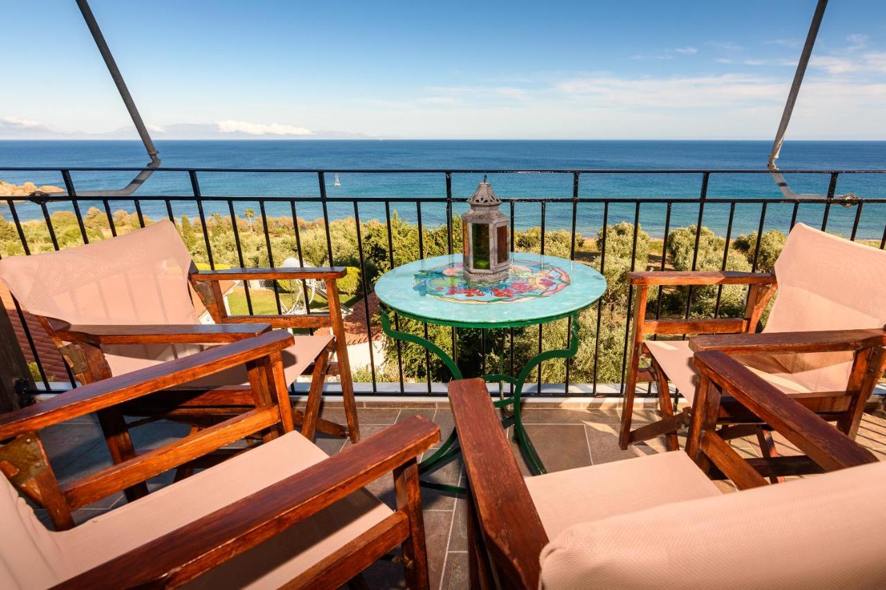 Eros Pittoresque Retreats - Perfect location, Panoramic Seaview Koróni Exterior foto