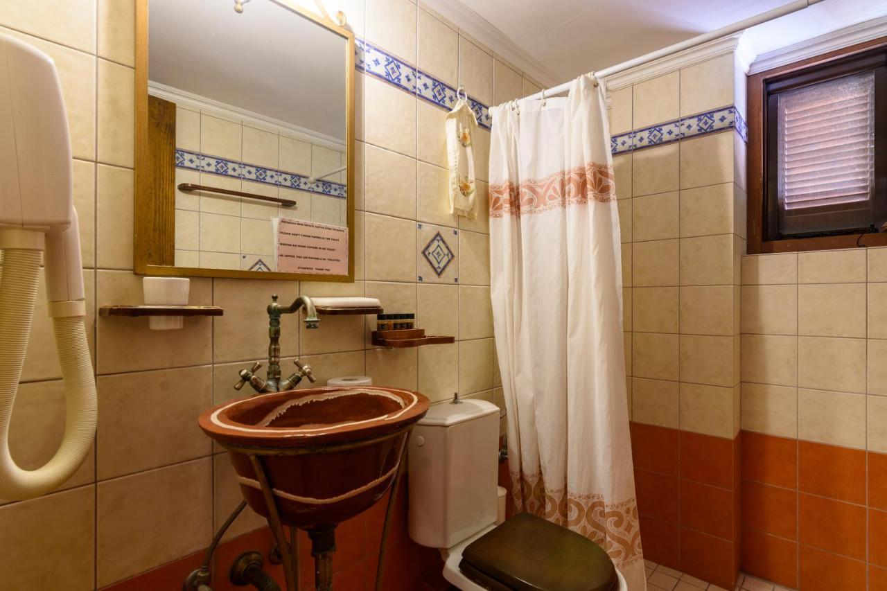 Eros Pittoresque Retreats - Perfect location, Panoramic Seaview Koróni Exterior foto
